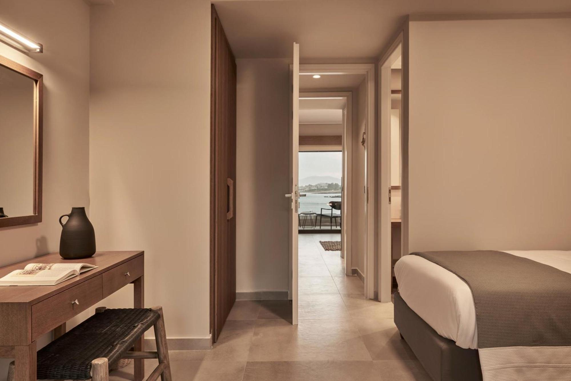 Beachfront Alassa Villas With Private Pools Kotronion  外观 照片