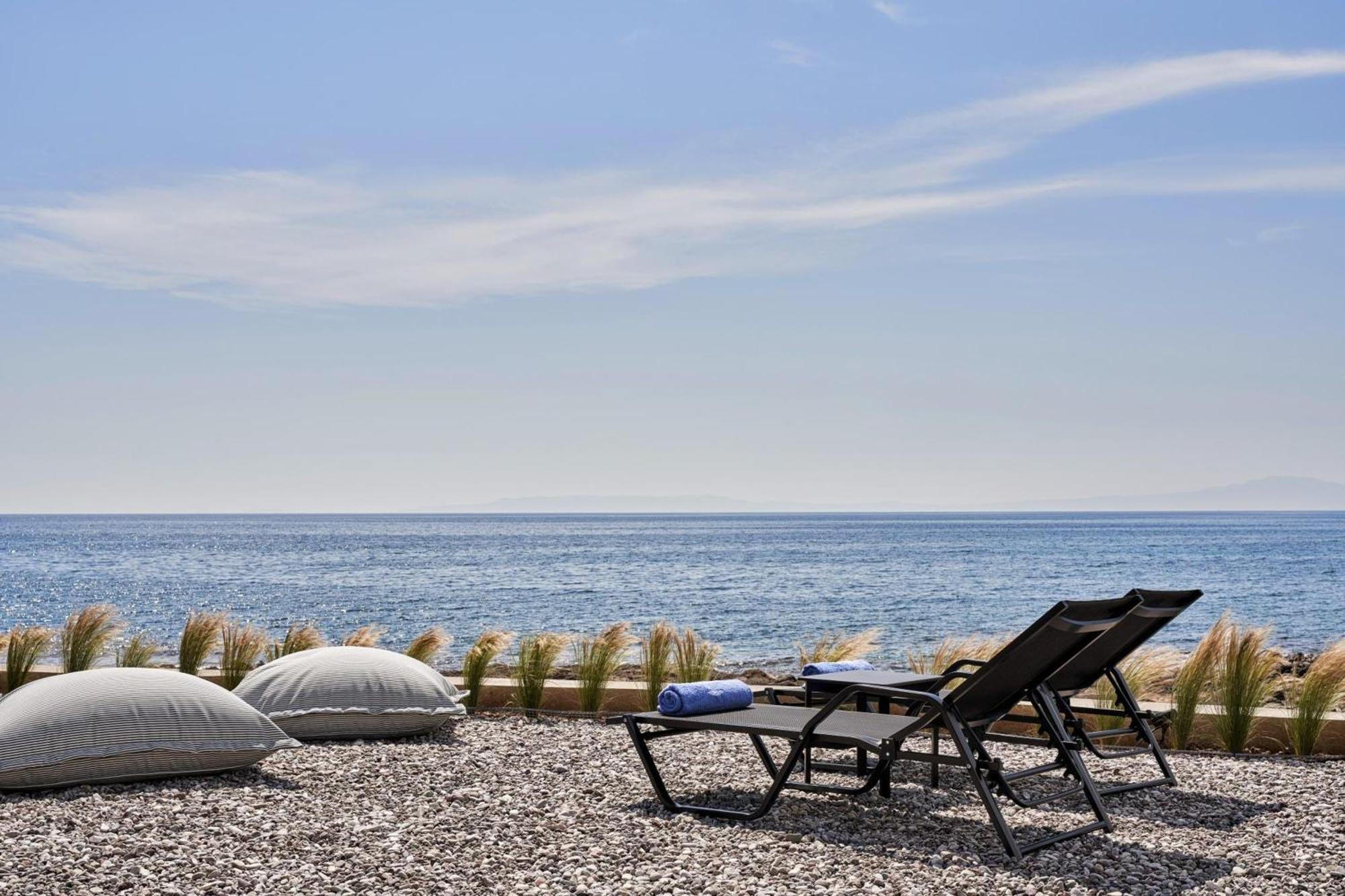 Beachfront Alassa Villas With Private Pools Kotronion  外观 照片
