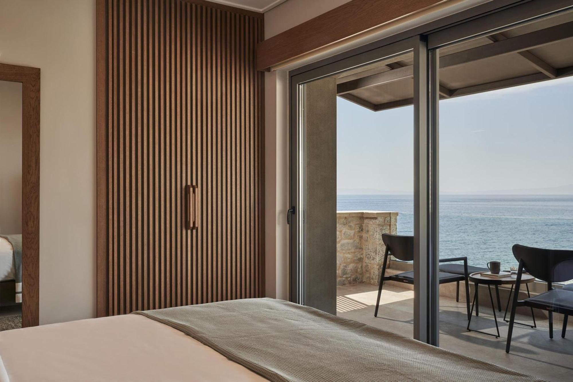Beachfront Alassa Villas With Private Pools Kotronion  外观 照片